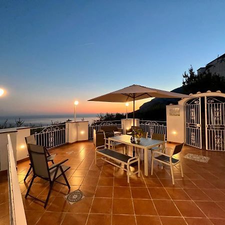 Infinity Experience Casa Vacanza Incantevole Con Terrazzo 斯卡拉 外观 照片